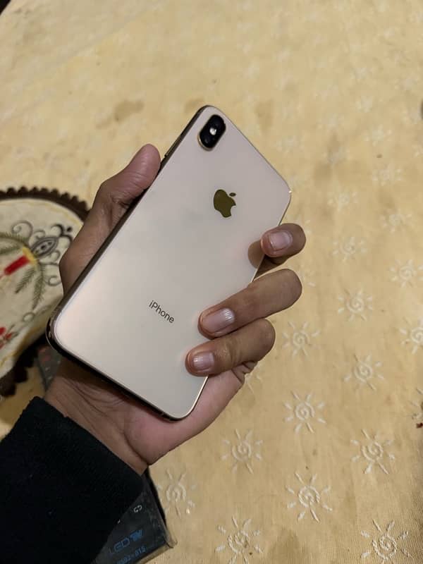 I phone xs max factory unlock 256 gb golden colour condition 10/9 6