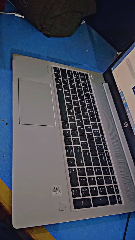 high performance laptop, great condition with affordable price 3