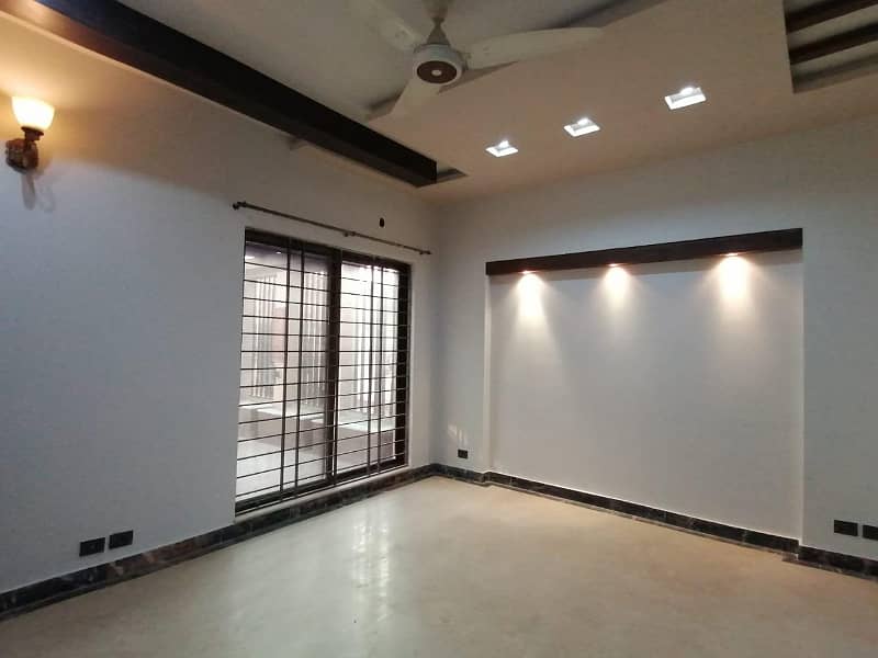 10 Marla House Available For Rent In DHA Phase 5 8