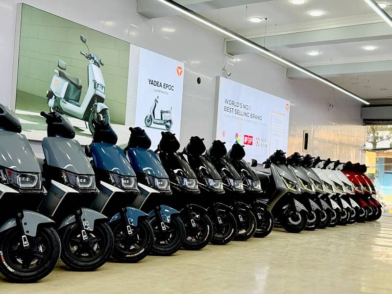 Yadea Electric Bike Ruibin / Scooter / EV 2024 / Electric Vehicle 1