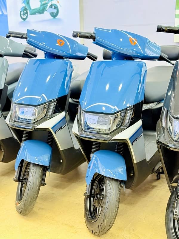 Yadea Electric Bike Ruibin / Scooter / EV 2024 / Electric Vehicle 5