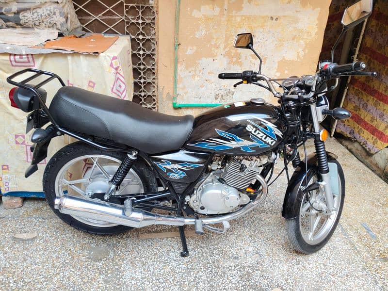 Suzuki GS 150se 1