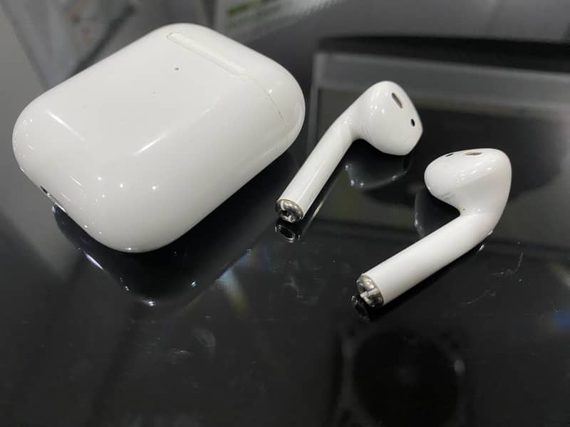 Airpods best condition, slightly used 0