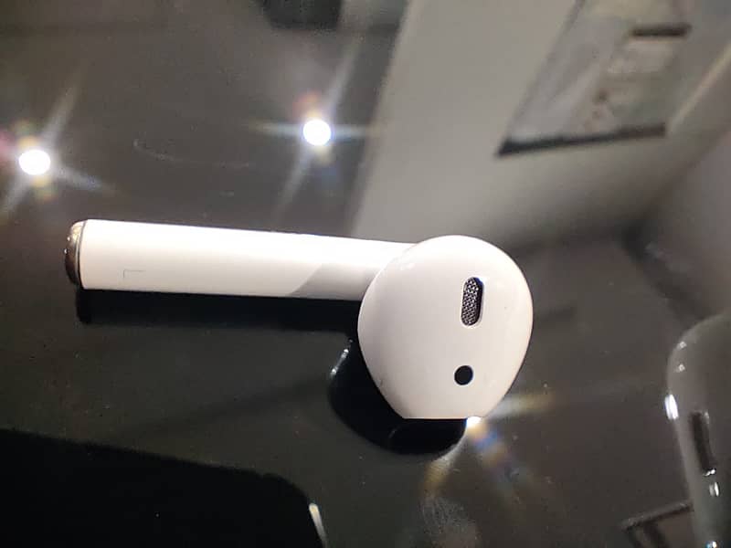 Airpods best condition, slightly used 1