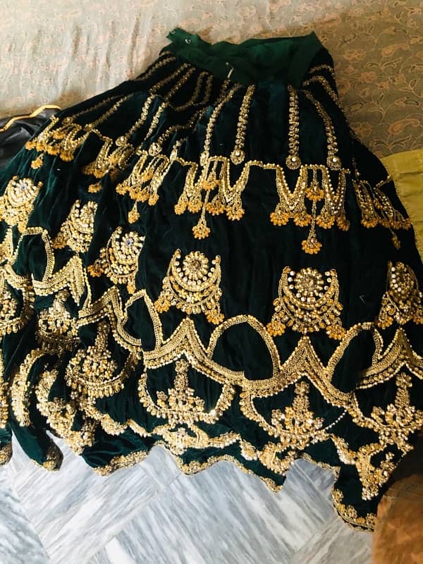 mehndi green valvet lehnga 3