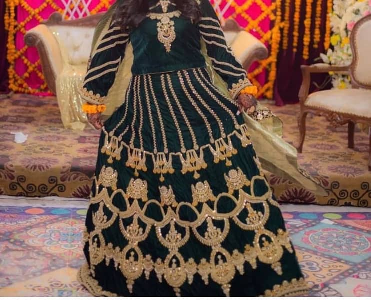 mehndi green valvet lehnga 5