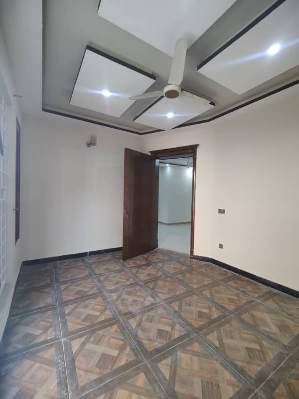 10 Marla Like Brand New House Available For Rent in Jasmine Block Bahria Town Lahore 0