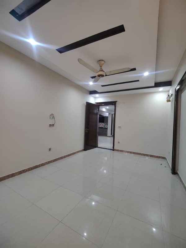 10 Marla Like Brand New House Available For Rent in Jasmine Block Bahria Town Lahore 4