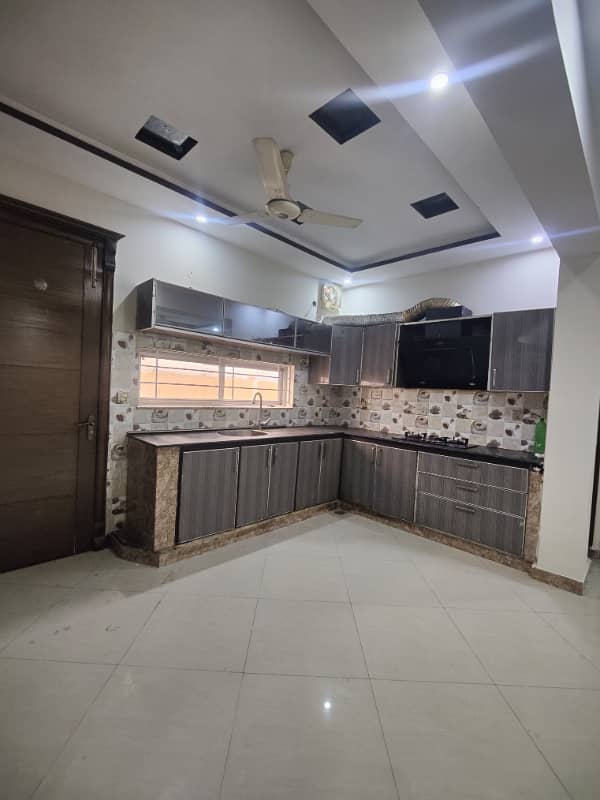 10 Marla Like Brand New House Available For Rent in Jasmine Block Bahria Town Lahore 12