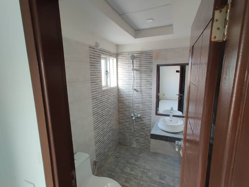 3 & 4 Bed For Rent Near Avari Towers Karachi 12