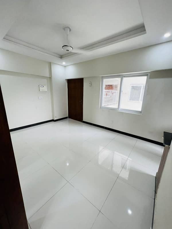 1 Bedroom Unfurnished Available in Capital Residencia 1