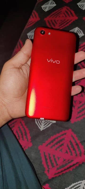 VIVO Y81S 10/10 Condition with Box 6/128 GB 0