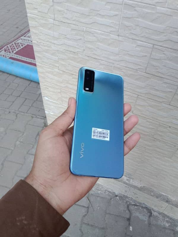 vivo y20s 4/128 with box all ok urgent sale no exchange 0