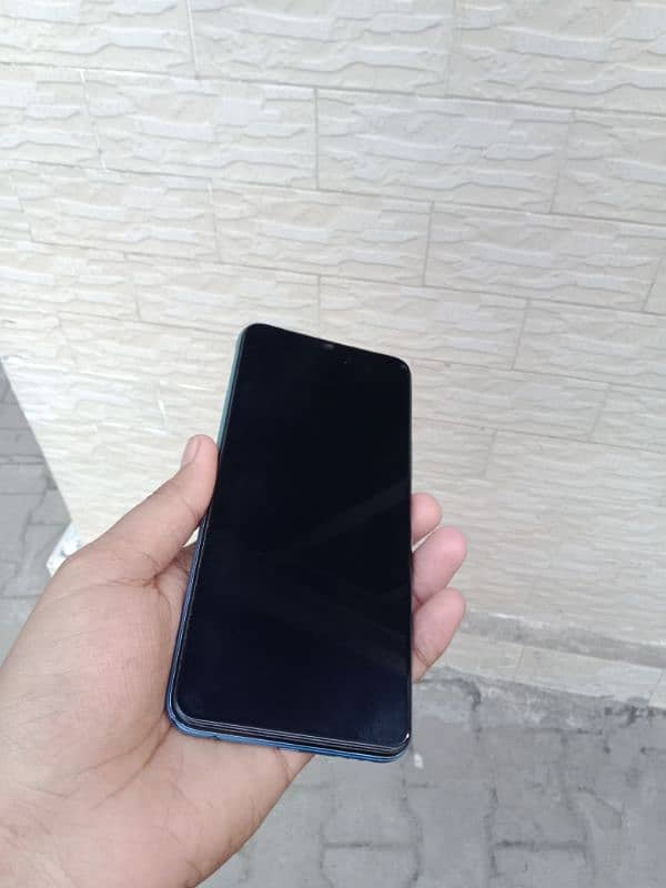 vivo y20s 4/128 with box all ok urgent sale no exchange 1