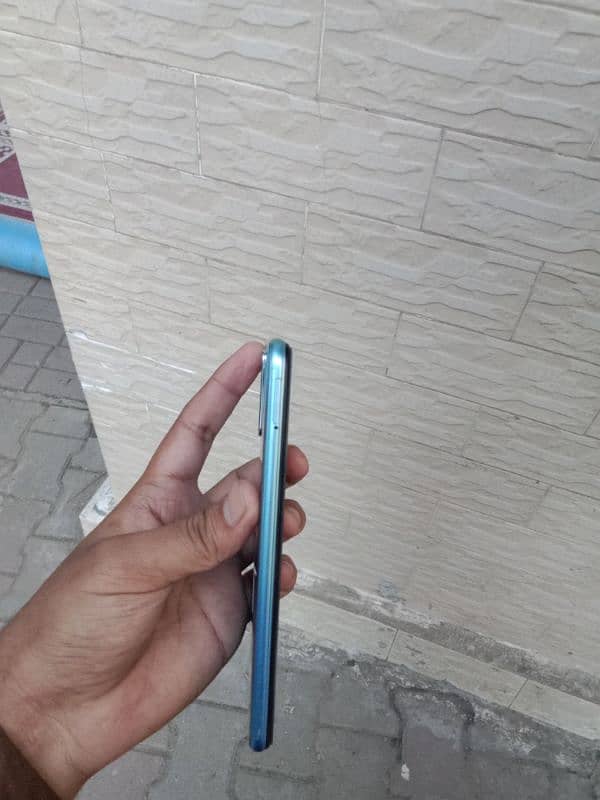 vivo y20s 4/128 with box all ok urgent sale no exchange 6