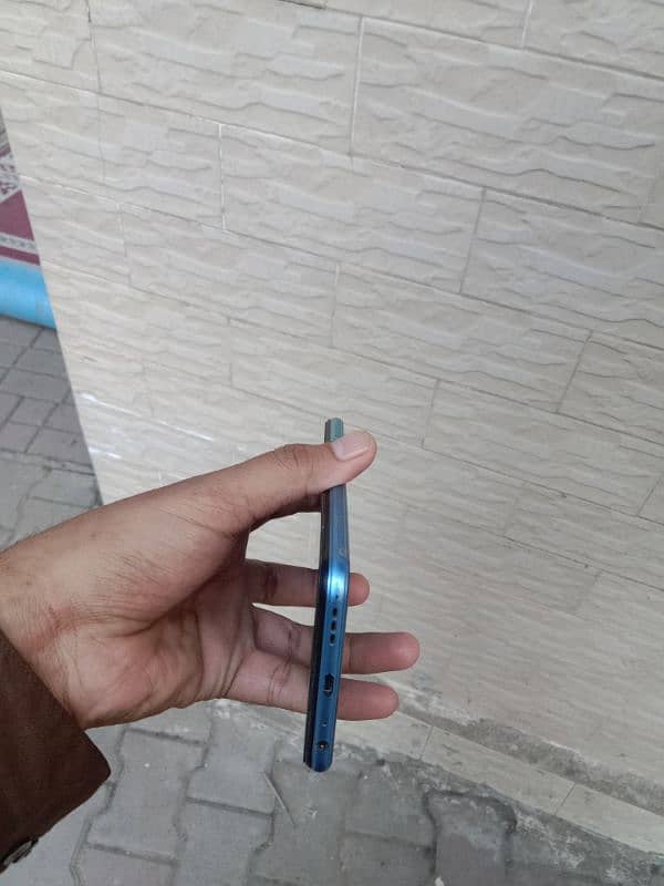 vivo y20s 4/128 with box all ok urgent sale no exchange 8