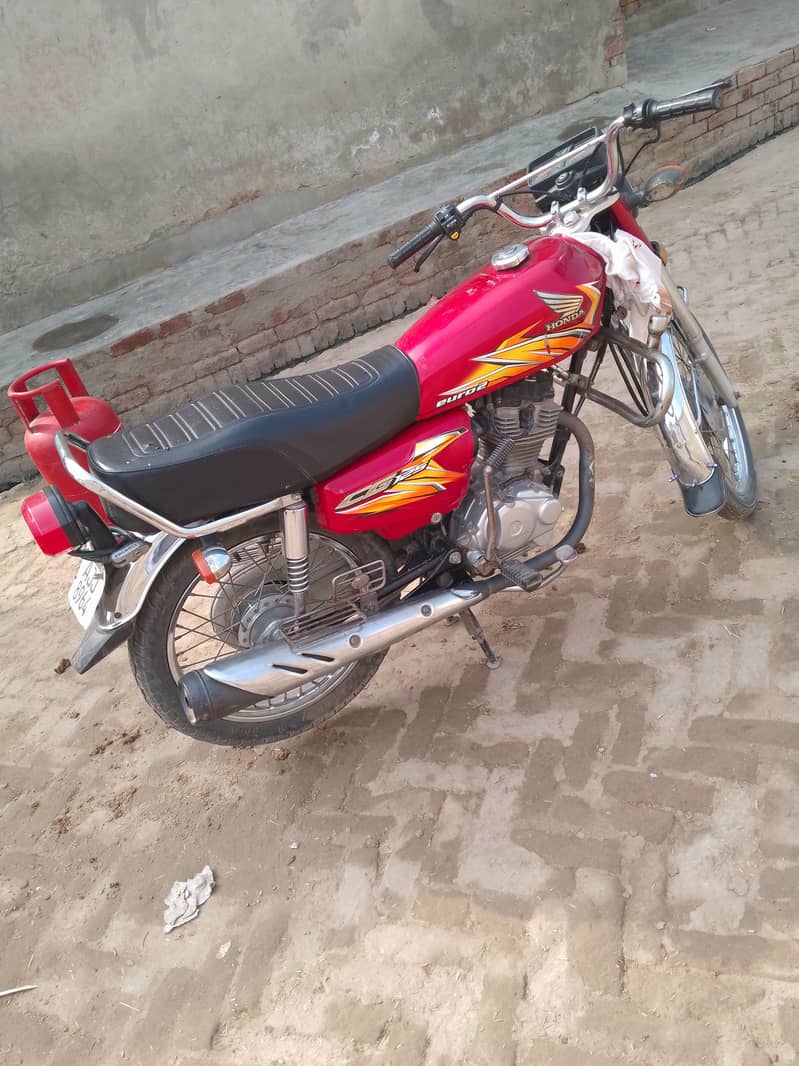 Honda bike for sale 2021 colour red 1