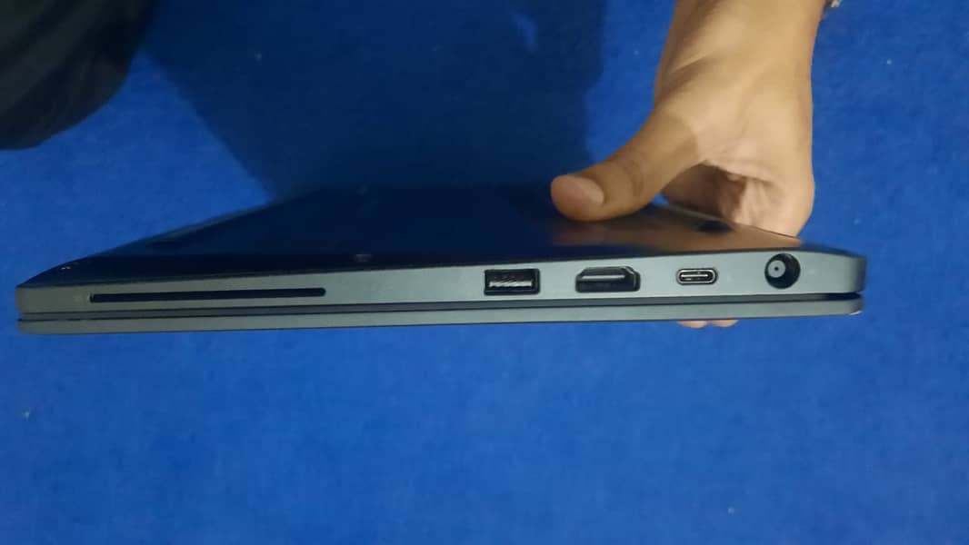 Dell Latitude 7390 i7 8th gen 11