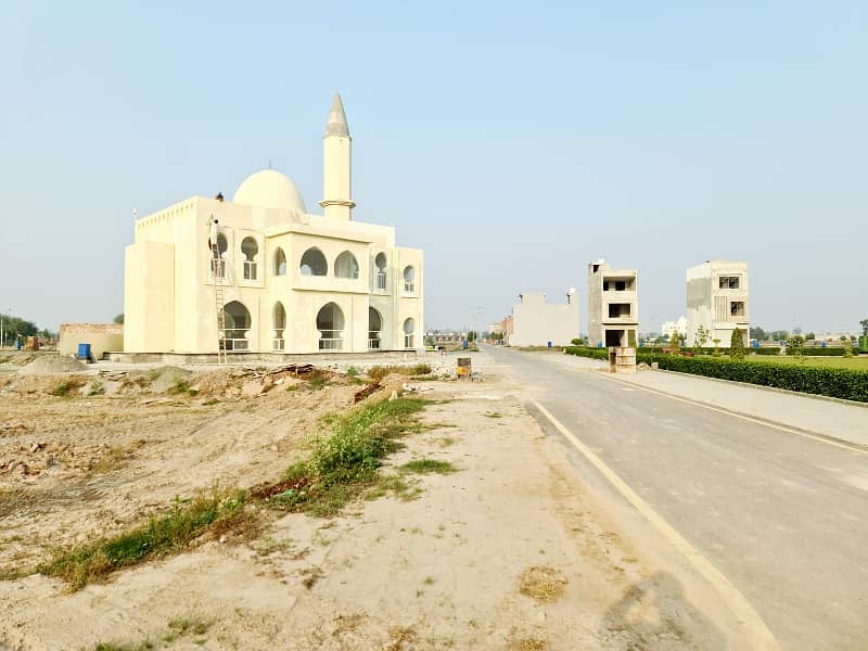 3 Marla Plot Available On Installment At Very Low Price In LDA Approved Society 2