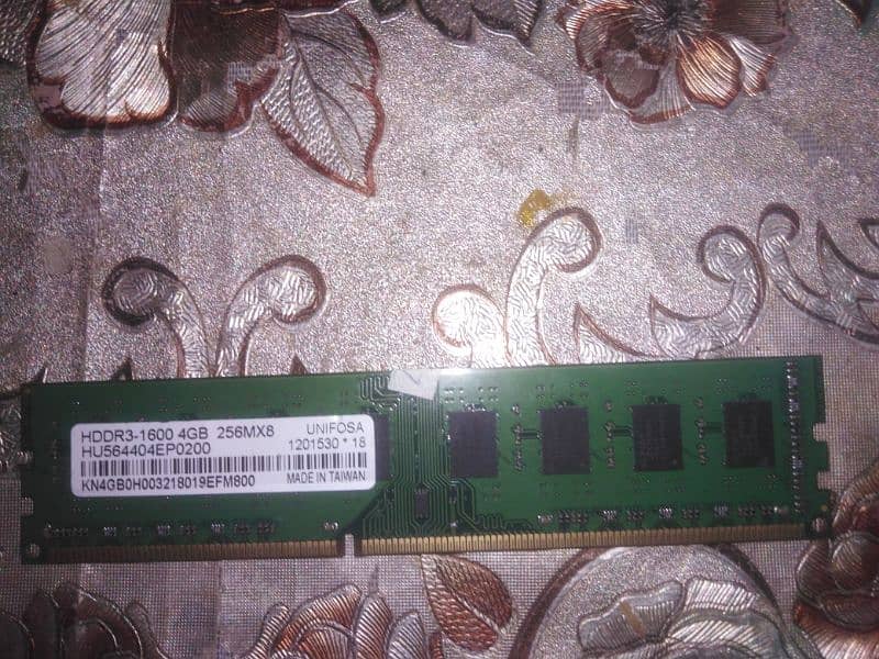 4 GB DDR3 ram, Tower and desktop, 1600mhz for CPU 2