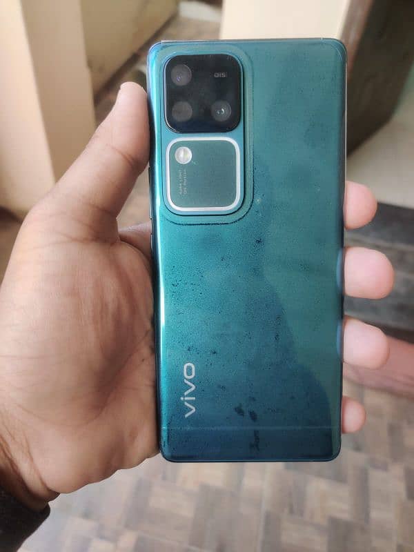 Vivo V30 5G 3