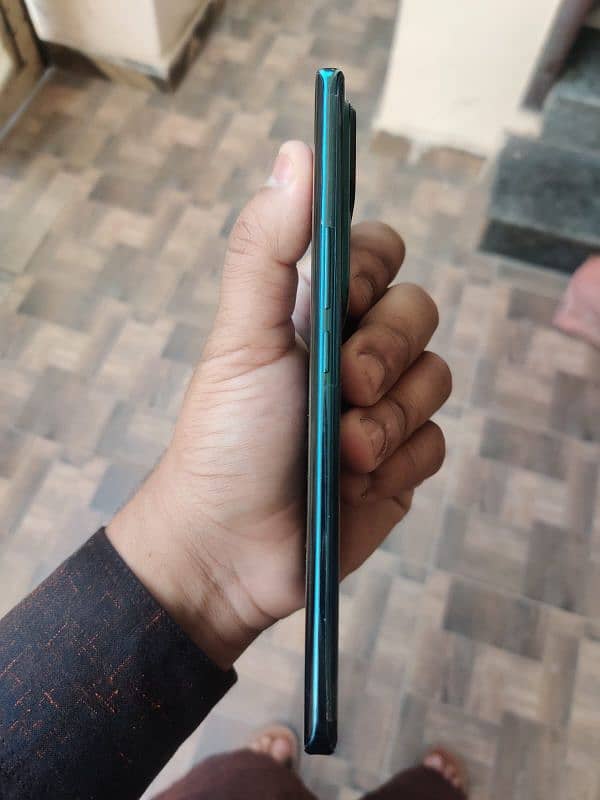 Vivo V30 5G 10