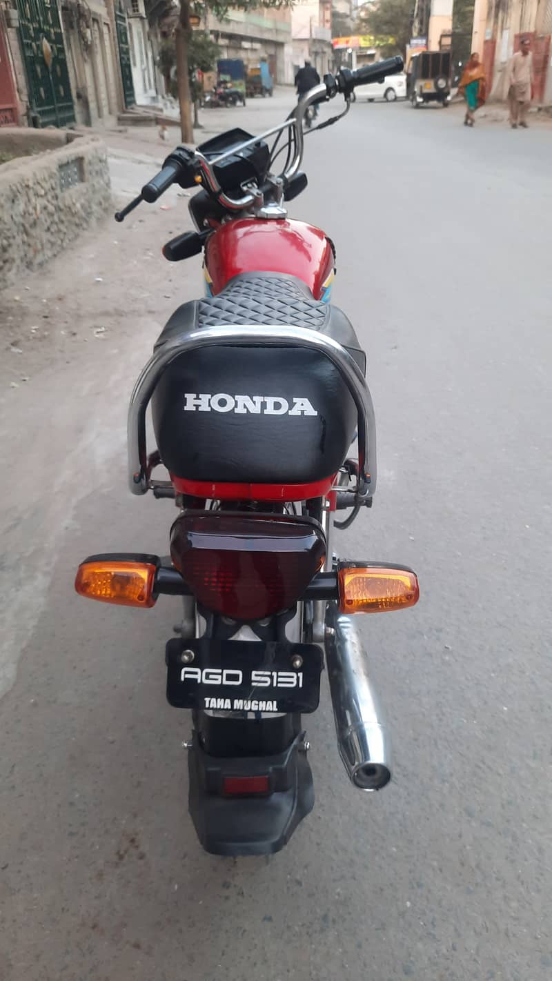 Honda CD 70 2021 3