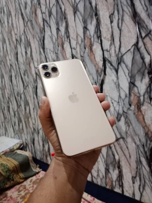 iphone 11 pro max 64GB PTA 4