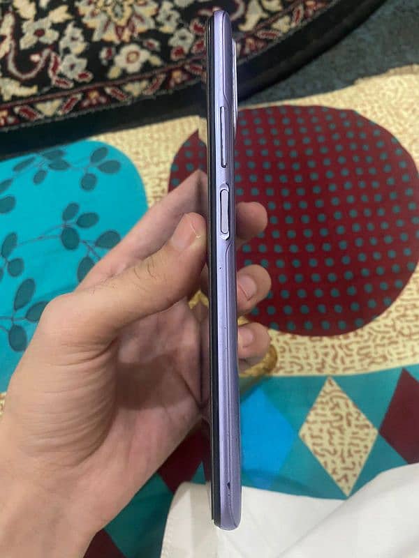 Infinix note 10(6/128) + box/charger 2