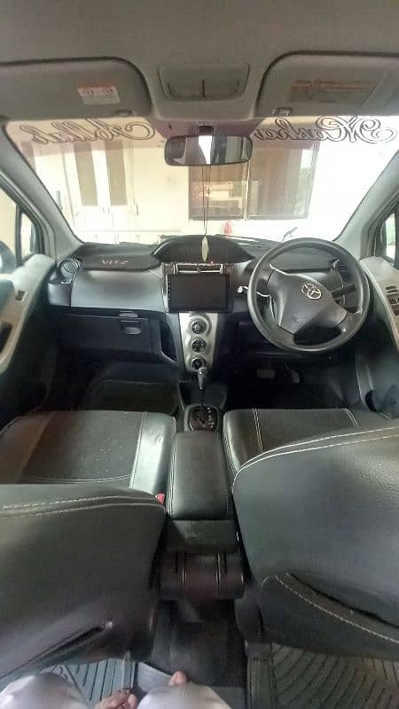 Toyota Vitz 2011 5