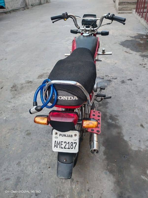 Honda CD 70 2022 Model 3