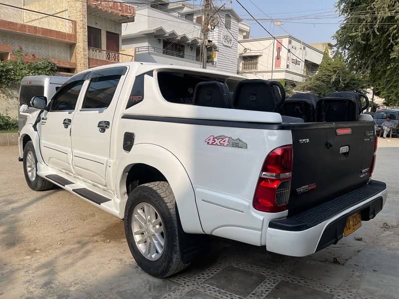 Toyota Hilux 2012/16 Vigo Champ Thailand Like New 2