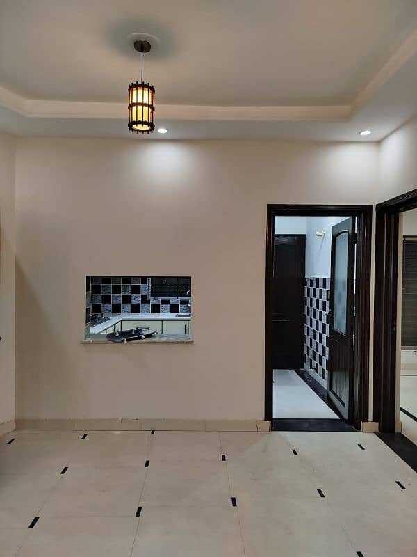 8 marla Brand New House For Rent in Bahria Town Lahore 7