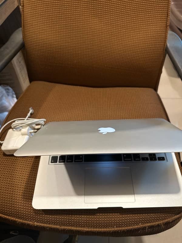 Macbook Air 2017 Used 3