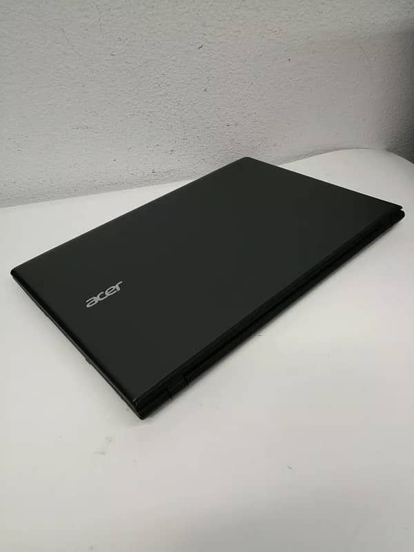 Acer Aspire E5-575 core i5 6th Gen 0