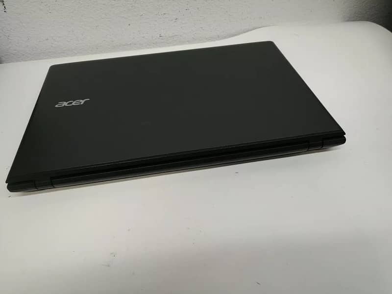 Acer Aspire E5-575 core i5 6th Gen 5