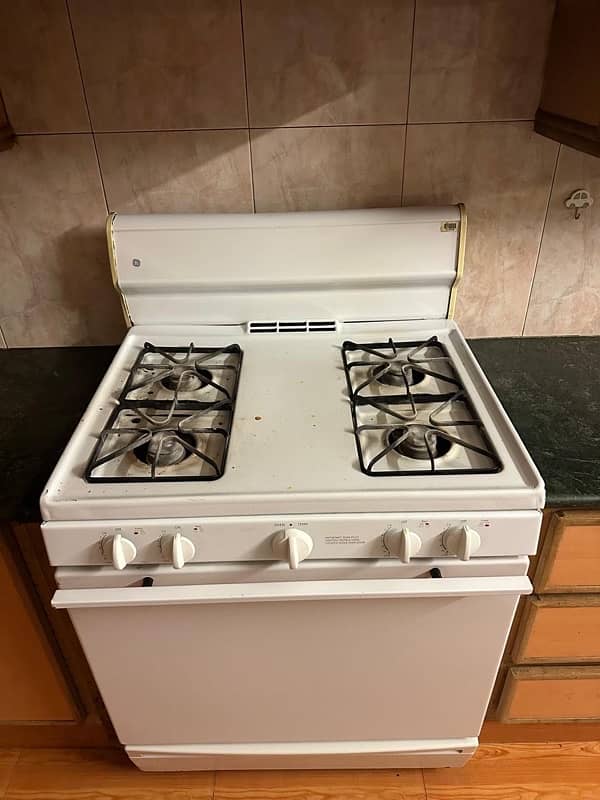 GE American stove in excellent condition 1