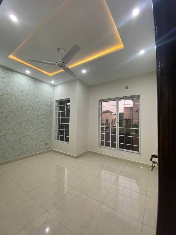 7 Marla Fully Designer House for sale in investor price (LUTLO) 7