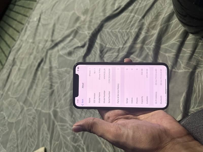 iPhone 11 Pro 256gb factory unlock /non pta 3