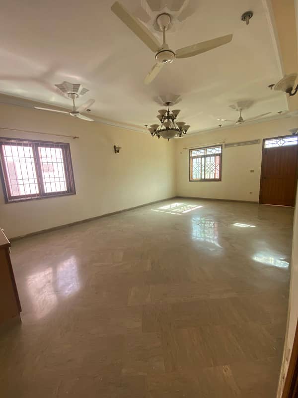 Well Mentain 400 Sq Yrds 1st Floor 3 Bed D/D Available For Rent Prime Location Gulistan-e-Johar Block-14 0