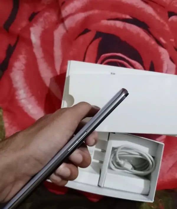 oppo Reno 2z 10 by 10 price 27500 number 03294370225 only call 2