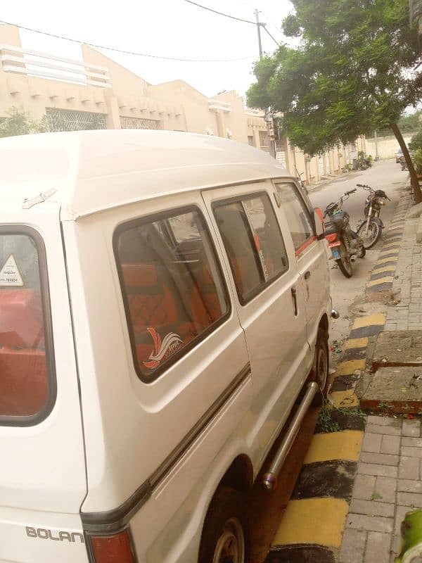 Suzuki Bolan White in genuine condition 4