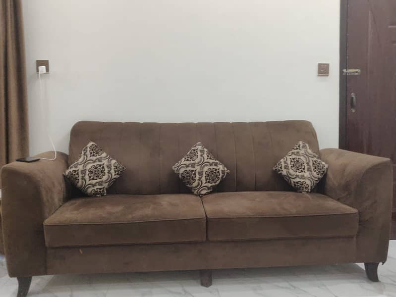 7 seater sofa neat n clean 8