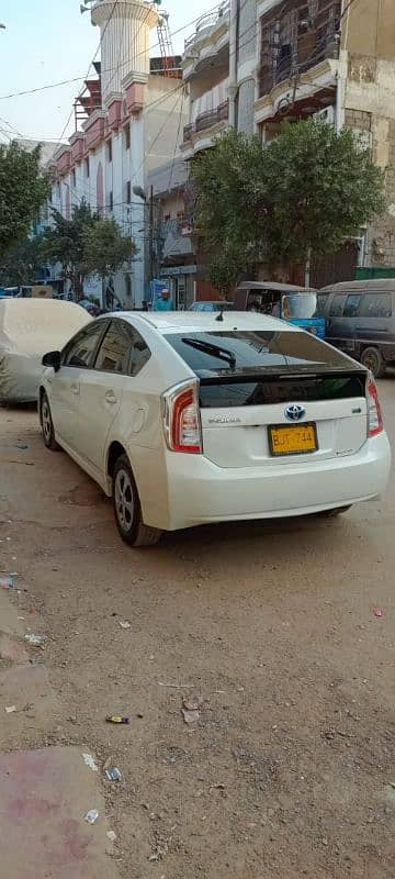 Toyota Prius 2014 11