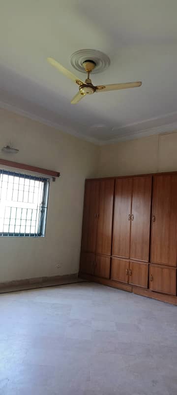 A 1 Kanal House In Gulshan-e-Iqbal Is On The Market For sale 12