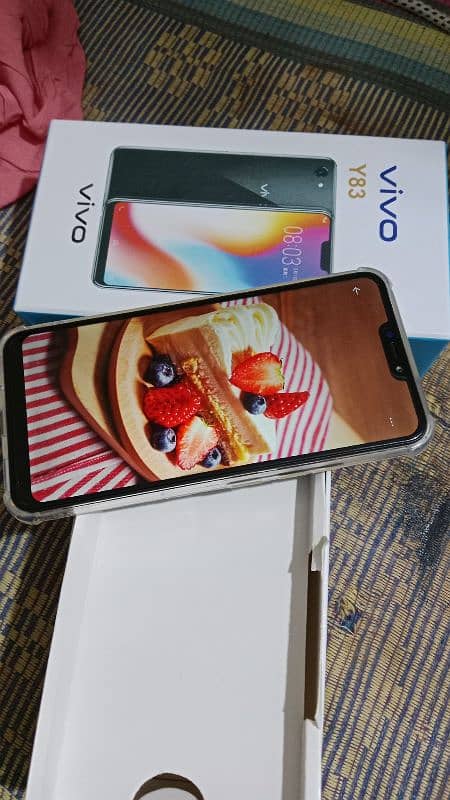 vivo y83 6/128 brand new box charger all are avilable 1