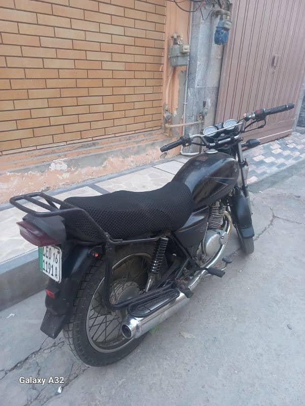 suzuki gs 150 bike 3