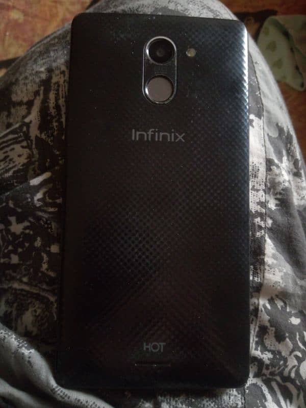 Infinix hot 4 0