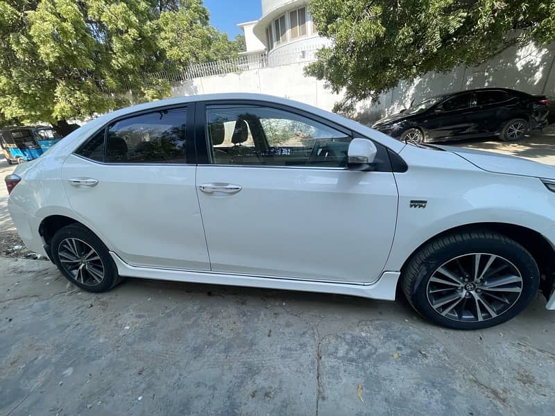 Toyota Altis Grande 2018 13