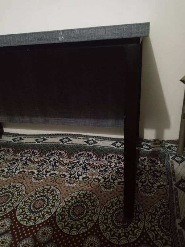 computer & office table for sell in good condition 5